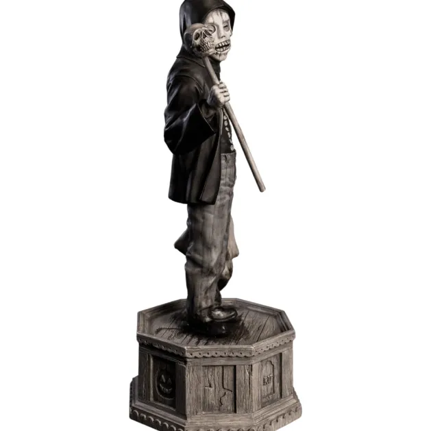 Ghosts Of Halloween - Doyle Statue