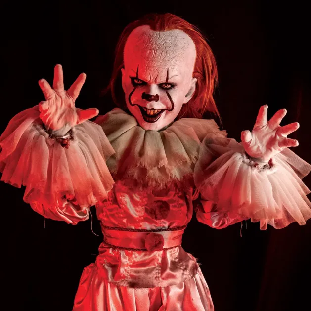 IT - Pennywise Premium Scale Doll